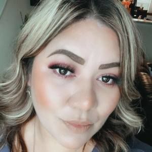 Meet your Posher, Marcela